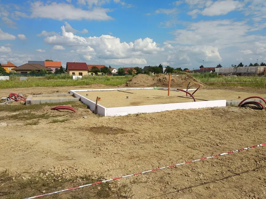 Plocha připravená na litý beton, Pardubice-Svítkov